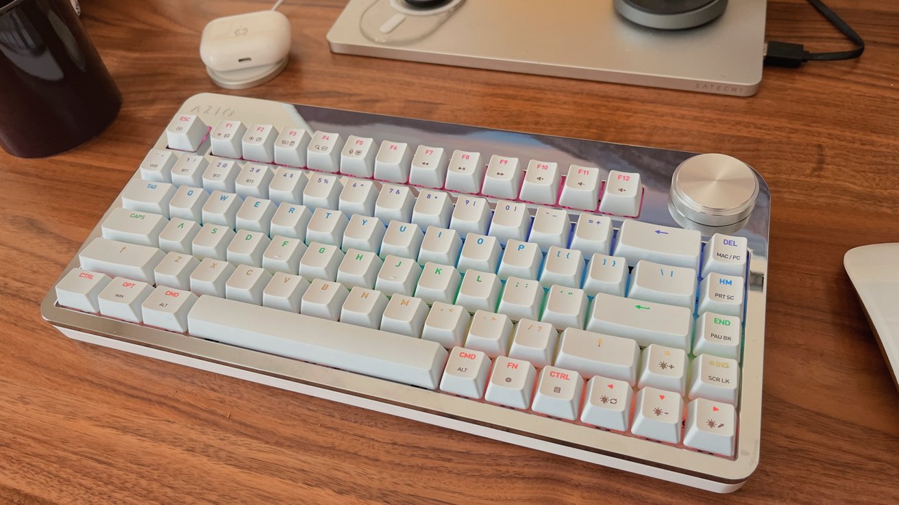 Azio Tera 75 Mechanical Keyboard review: incredibly solid, incredibly heavy