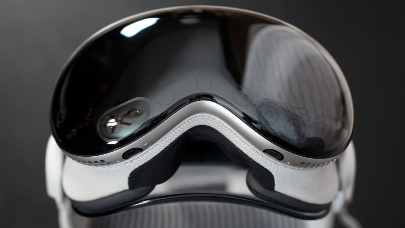 Apple shifts priorities from lighter Apple Vision Pro to smart glasses